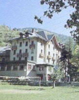 chalet_ete.jpg (10924 bytes)
